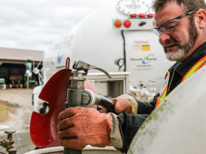 filling propane tank